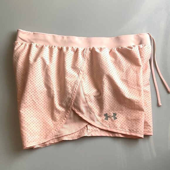 UNDER ARMOUR HEATGEAR LOOSE SHORTS EUC - Picture 1 of 13